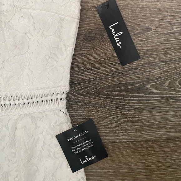 NWT Lulu’s White Lace Maxi Wedding Dress - Picture 2 of 5